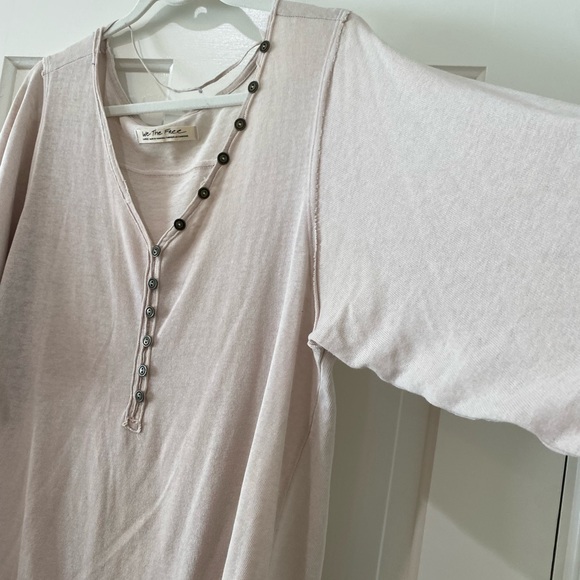 Free People Morgan Henley Top slouchy off shoulder Shirt buttons cream beige L - Picture 10 of 11